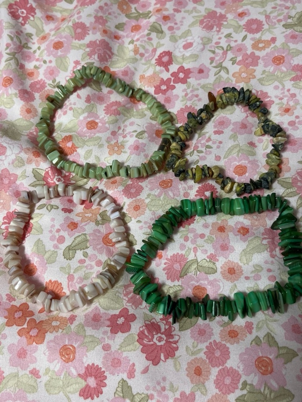 Green and Cream Semi-Precious Chip Bracelet Set - Unbranded